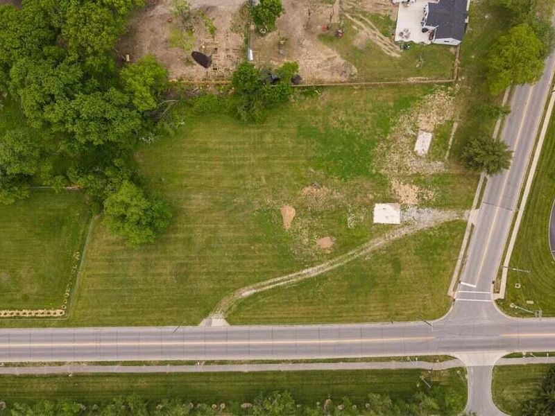 2139-2121 Sonora Drive , Grove City, OH 43123 Photo 5