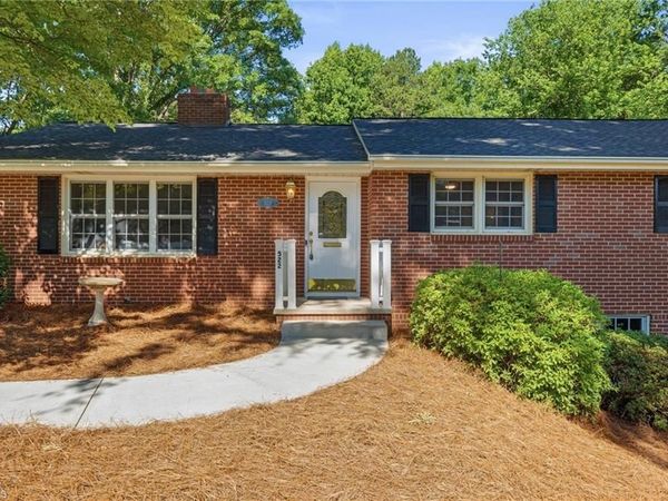 522 Alpine Road, Winston-Salem, NC 27104