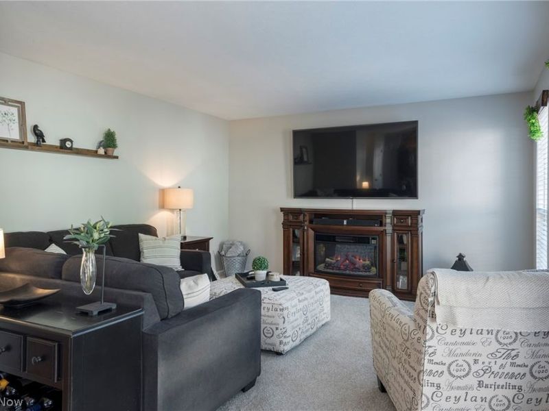 8537 Bentley Drive, Olmsted Falls, OH 44138 Photo 11