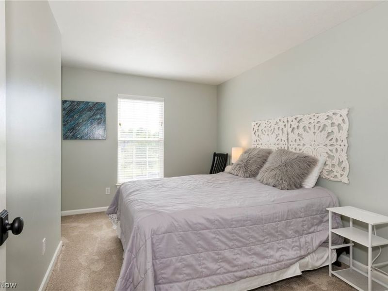 8537 Bentley Drive, Olmsted Falls, OH 44138 Photo 17