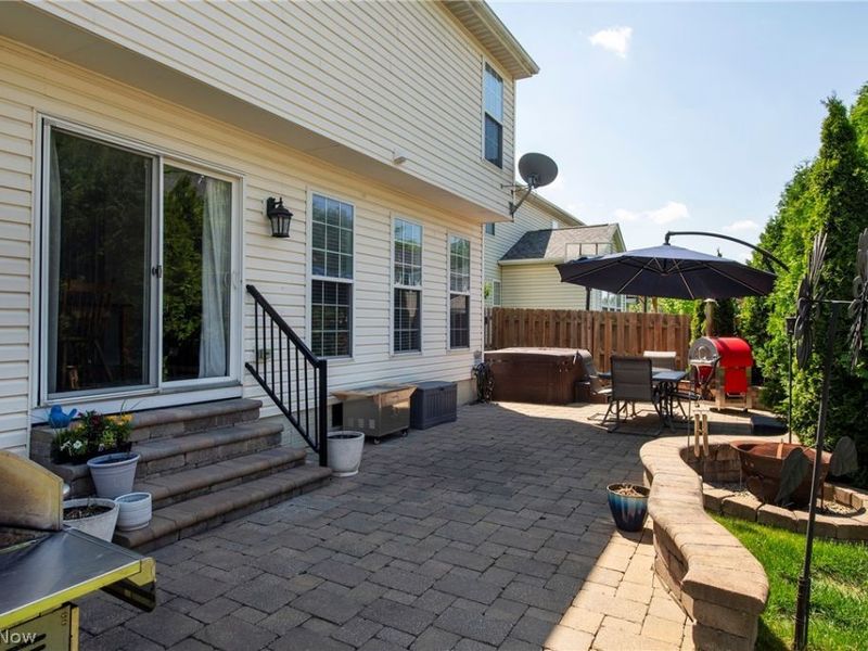 8537 Bentley Drive, Olmsted Falls, OH 44138 Photo 28
