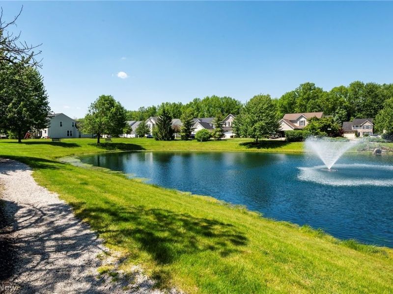 8537 Bentley Drive, Olmsted Falls, OH 44138 Photo 29