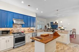 6391 Longwood Dr.  photo 4