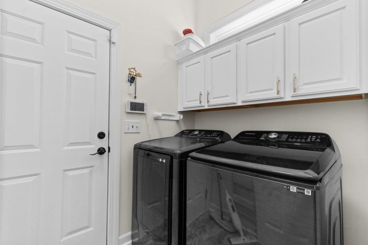 6391 Longwood Dr.  Photo 27