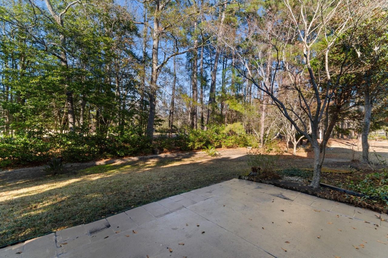 6391 Longwood Dr.  Photo 29