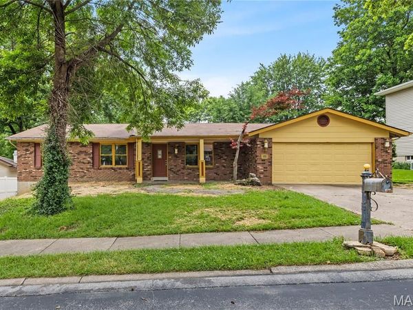 430 Nantucket Drive , St Charles, MO 63301