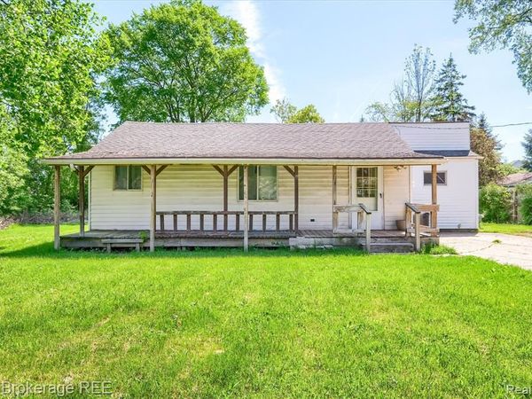 2453 Clarice Avenue, Burton, MI 48519