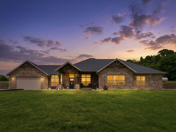 11326 W Benjamin Lane , Republic, MO 65738