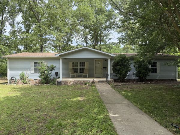 65 Mcintire Road , Caulfield, MO 65626