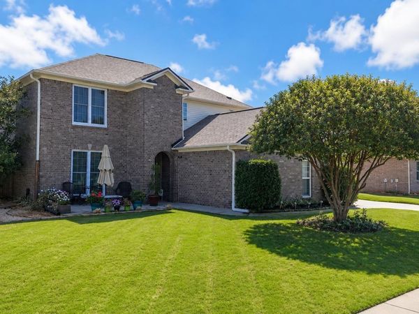 7509 Parktrace Lane SE, Owens Cross Roads, AL 35763