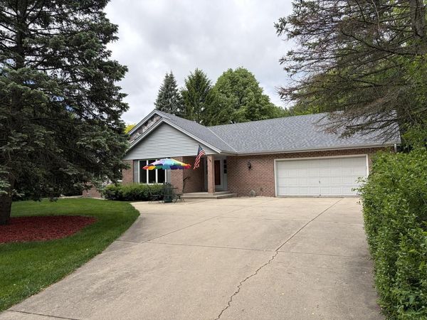 8232 Cooper ROAD, Kenosha, WI 53142