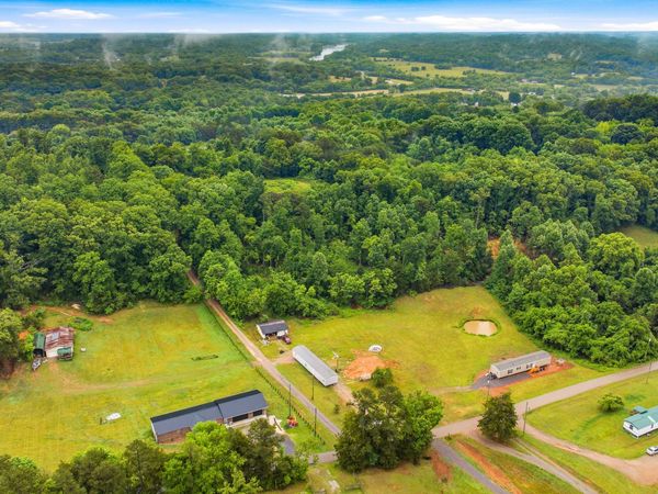 3824 Strong Rd, Mascot, TN 37806