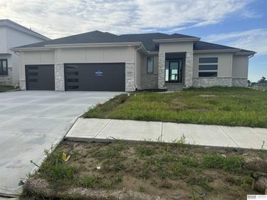 6207 N 209 Street, Elkhorn, NE 68022