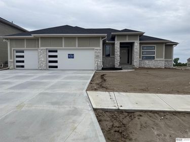 6207 N 209 Street , Elkhorn, NE 68022