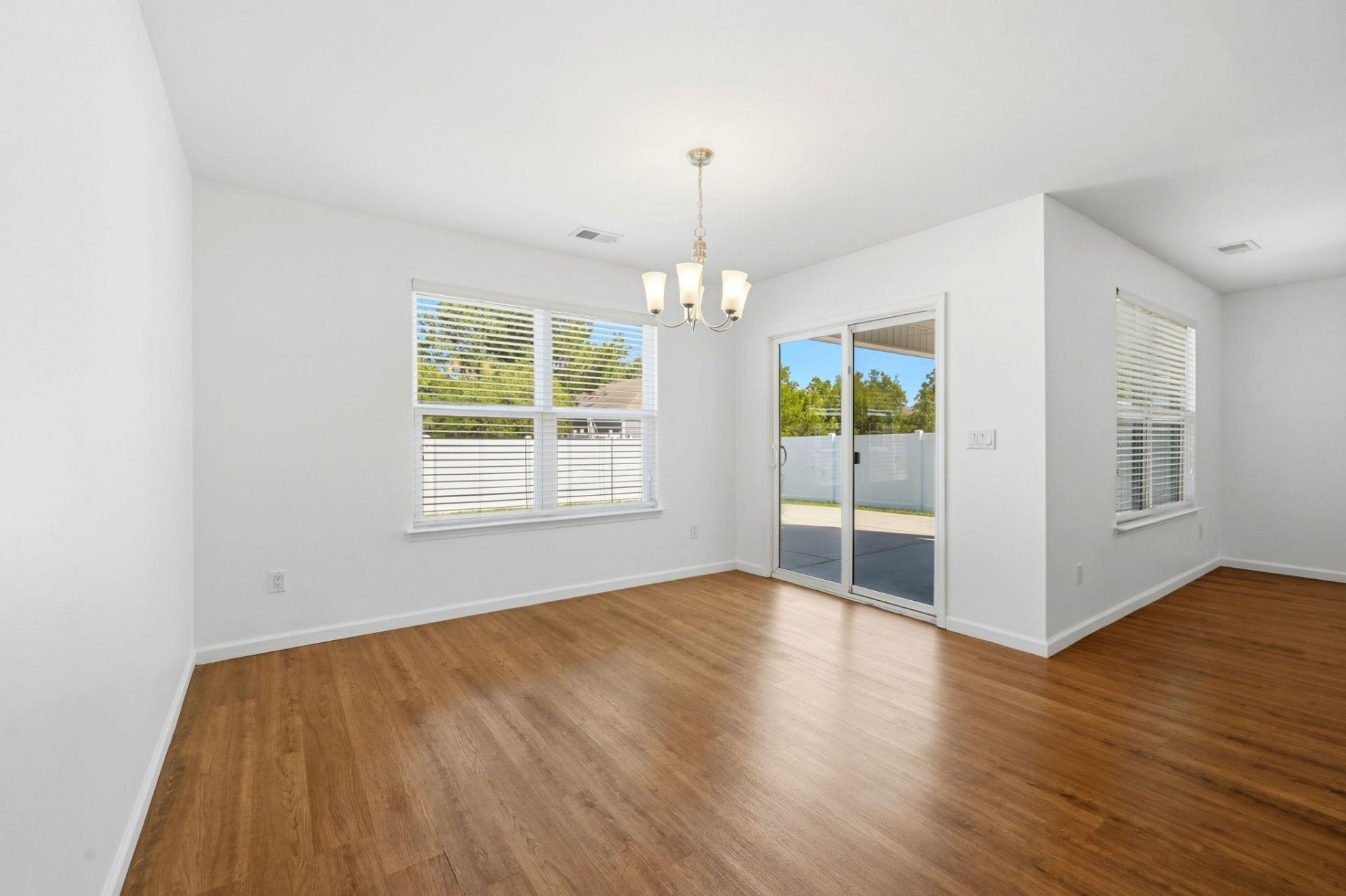 430 Quinta St. Photo 10