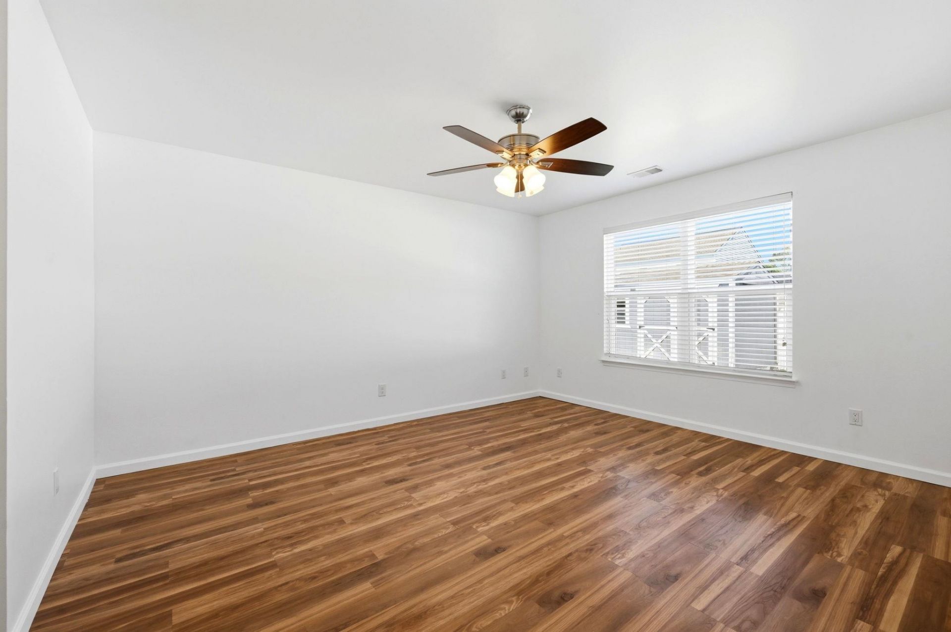 430 Quinta St. Photo 14