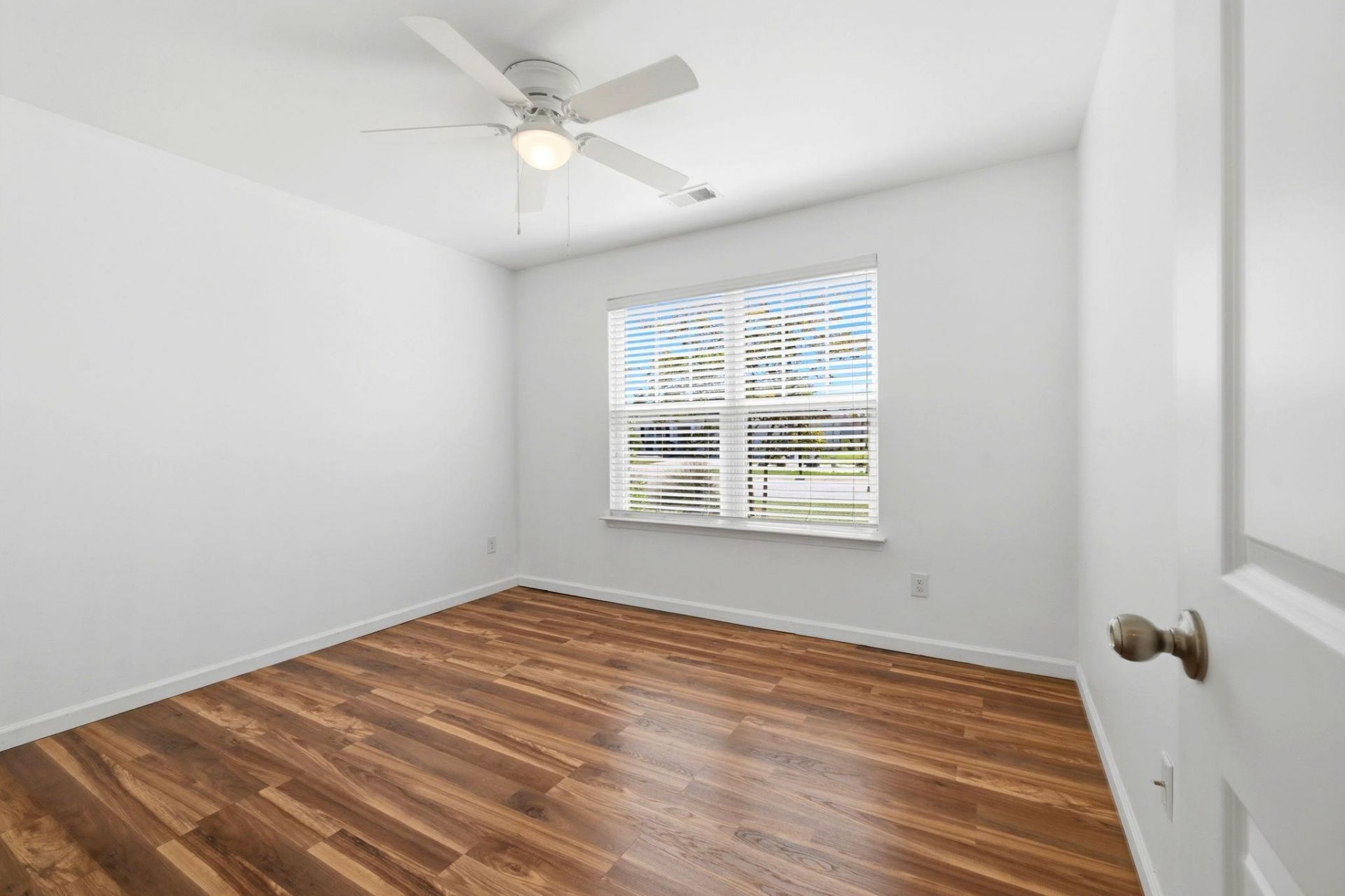 430 Quinta St. Photo 18