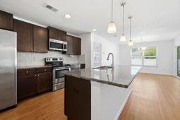 430 Quinta St. photo 4