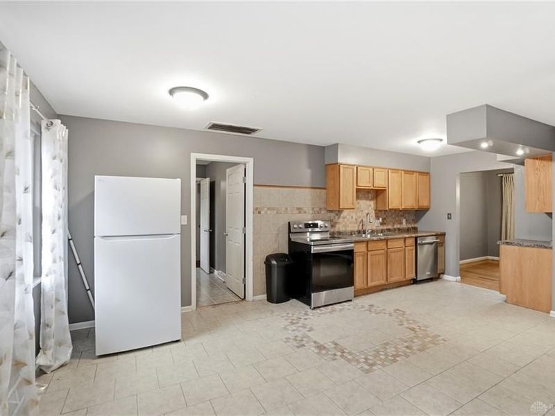 247 Plymouth Avenue, Brookville, OH 45309 Photo 12