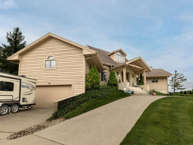 1000 Echo Lake Drive, Piqua, OH 45356 Photo 6