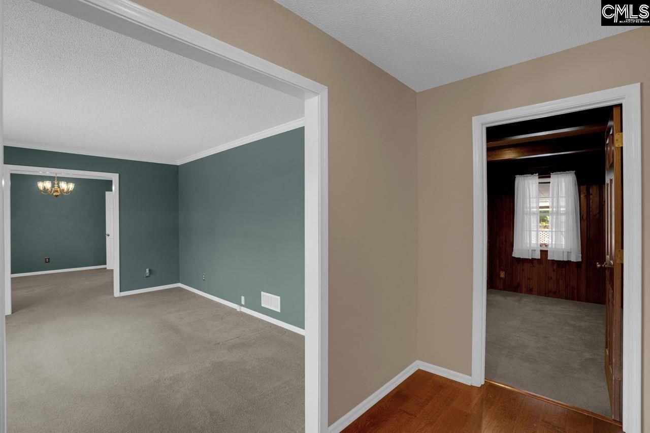 9732 Highgate Road  Photo 5