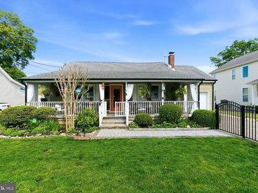 111 BASH ROAD, TOMS RIVER, NJ 08753