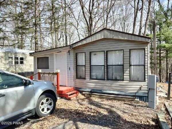 103 Locust Lake Drive , Milford, PA 18337