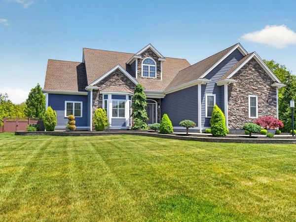 70 Sycamore Ln, Westport, MA 02790