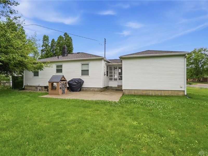 607 W Lake Avenue, New Carlisle, OH 45344 Photo 44