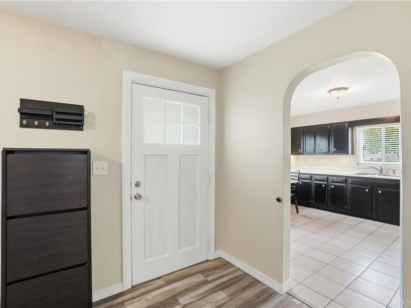 607 W Lake Avenue, New Carlisle, OH 45344 Photo 7