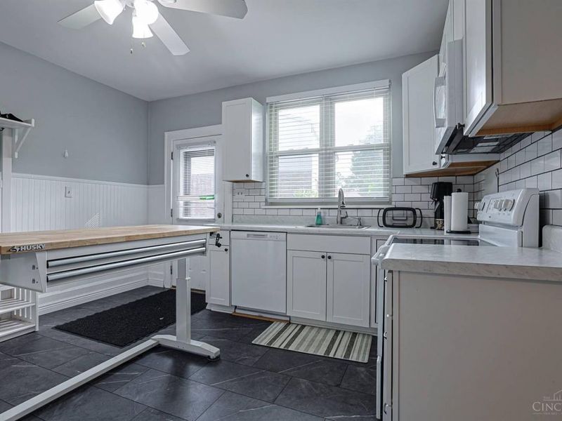 3247 Autumn Lane, Green Township, OH 45239 Photo 13