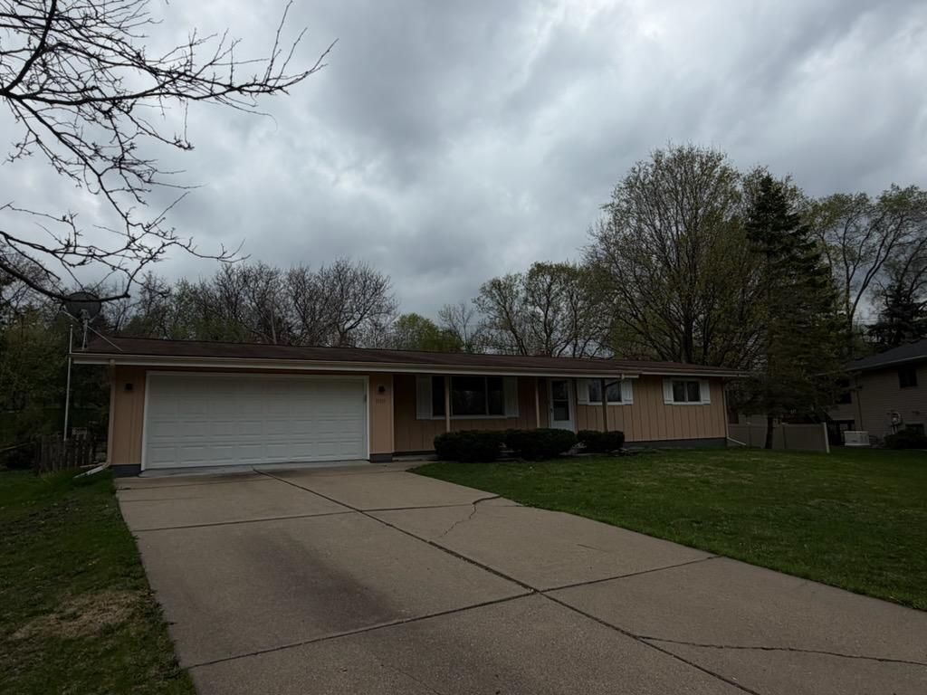 19115 Homestead Circle , Eden Prairie, MN 55346 Main Photo