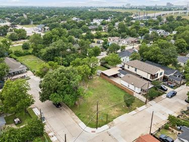 3305 Brantley Street, Dallas, TX 75212