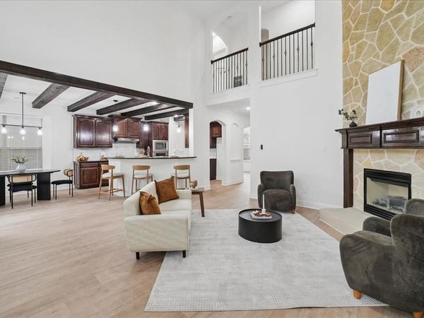 2407 Laguna Lane, Arlington, TX 76012