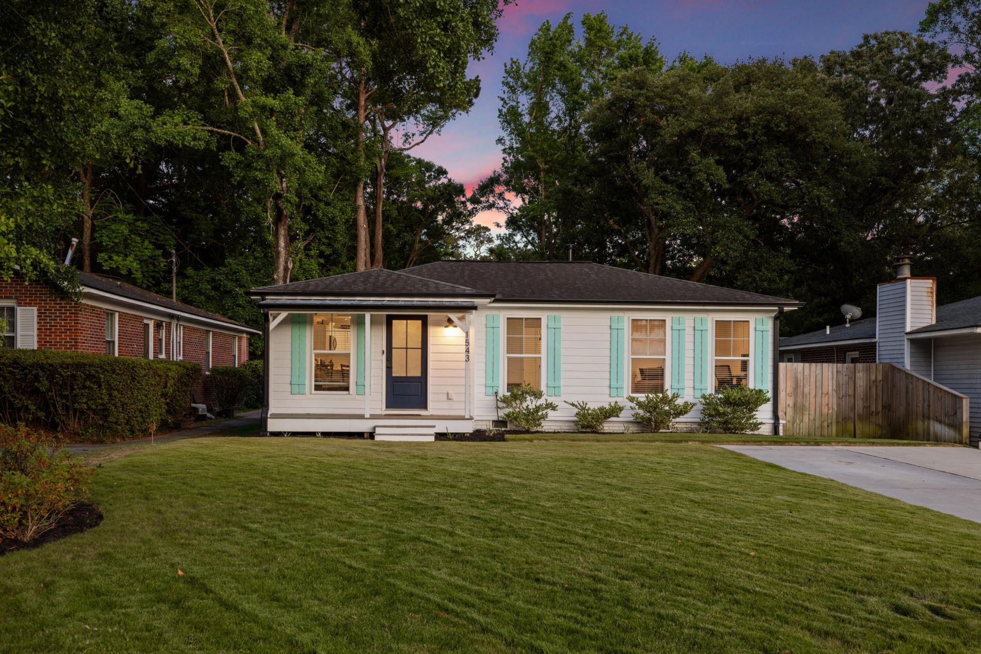 1543 Joan Street Photo 24
