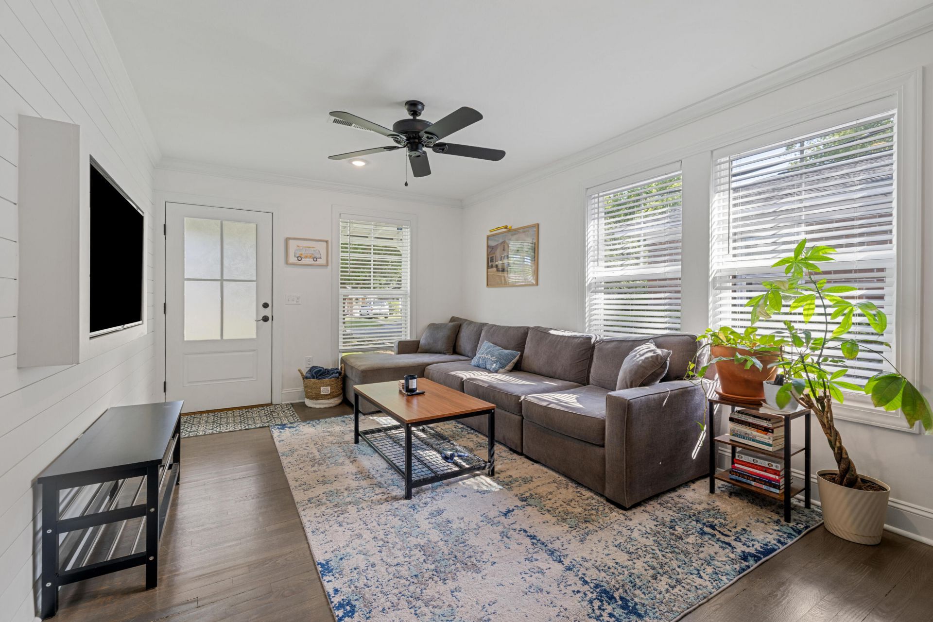 1543 Joan Street Photo 6