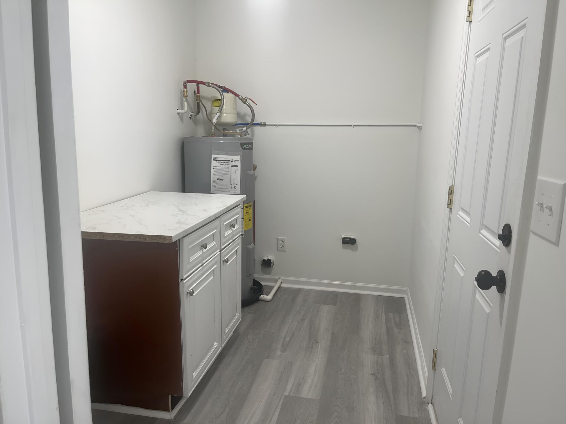 519 Parkdale Drive Photo 6