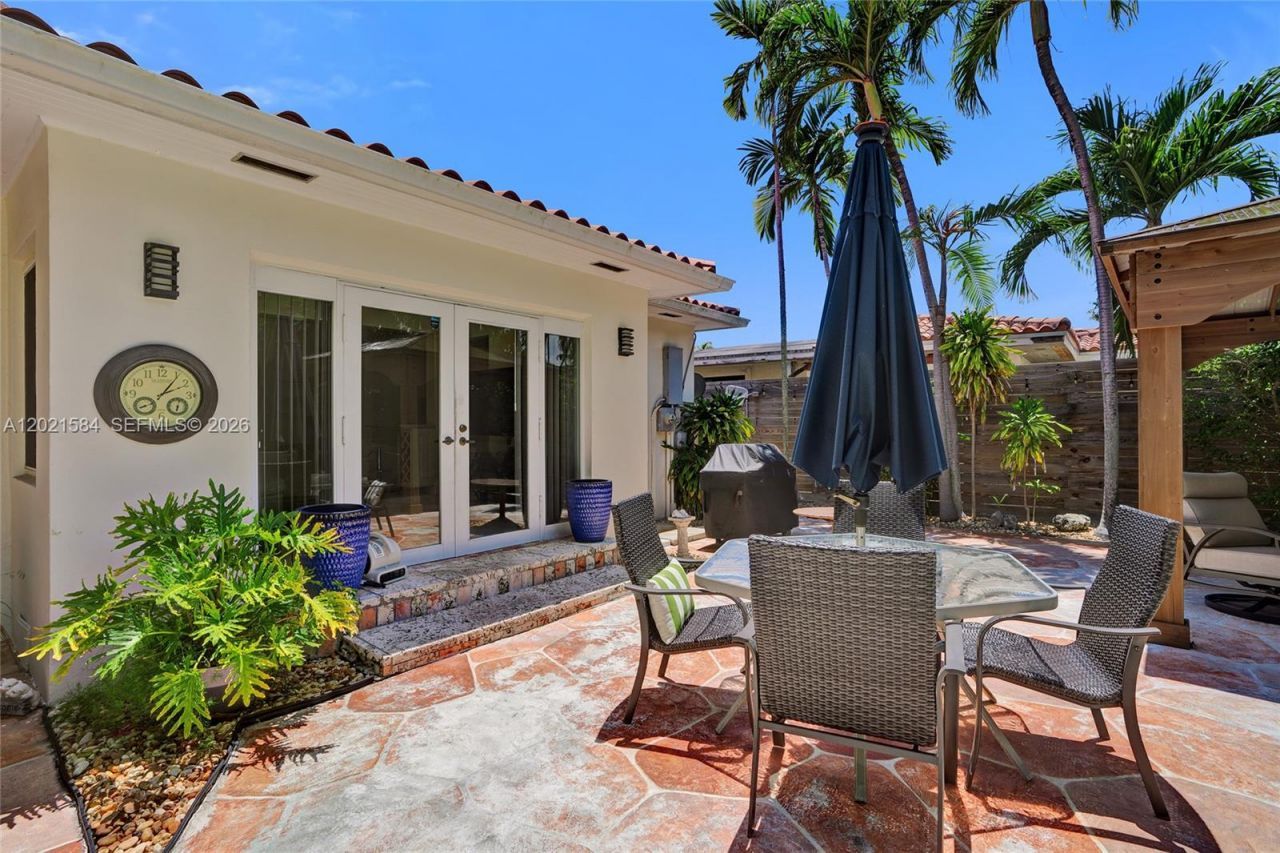 811 NE 73rd St , Miami, FL 33138 Photo