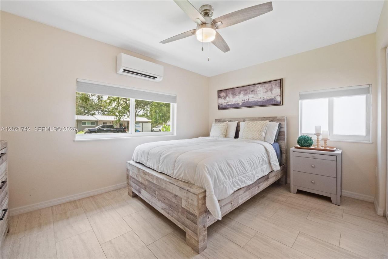 1183 Robin Ave , Miami Springs, FL 33166 Photo