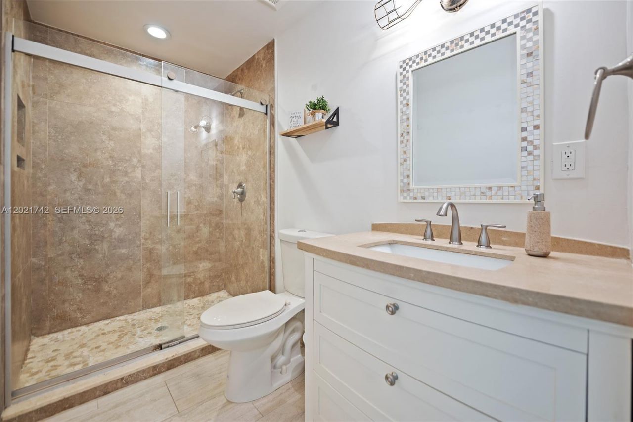 1183 Robin Ave , Miami Springs, FL 33166 Photo