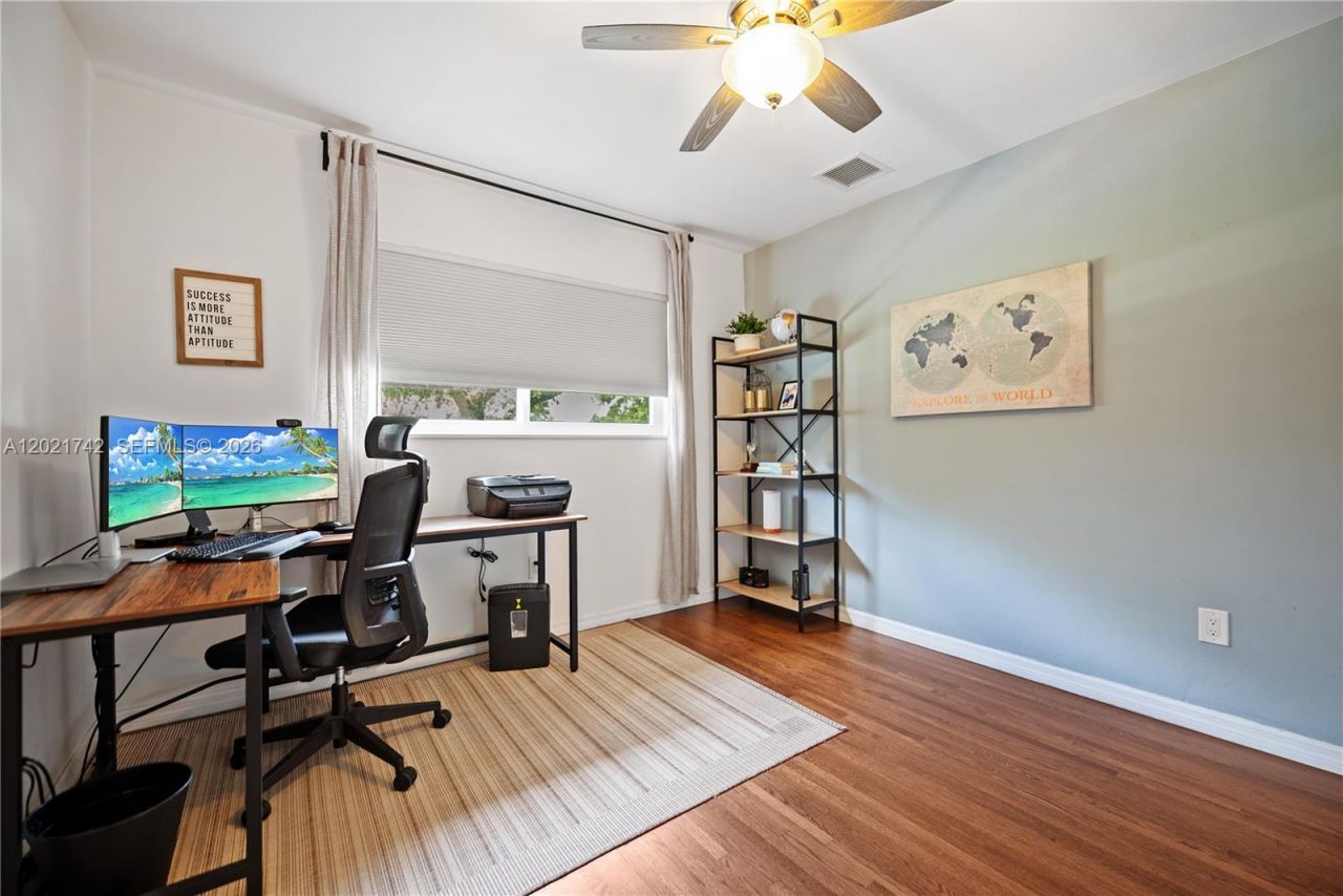 1183 Robin Ave , Miami Springs, FL 33166 Photo