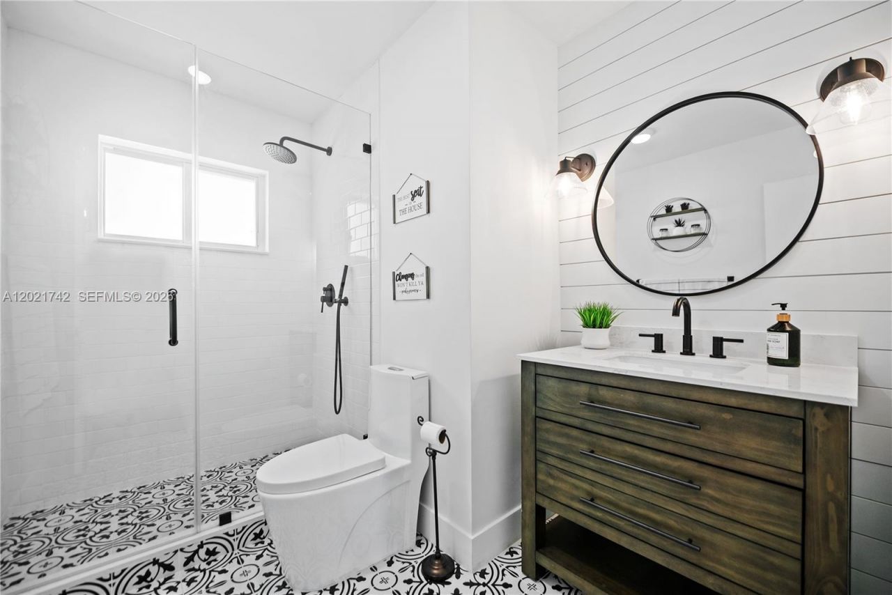 1183 Robin Ave , Miami Springs, FL 33166 Photo