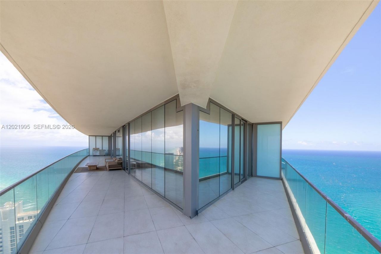 18975 Collins Ave , Unit 5205, Sunny Isles Beach, FL 33160 Photo