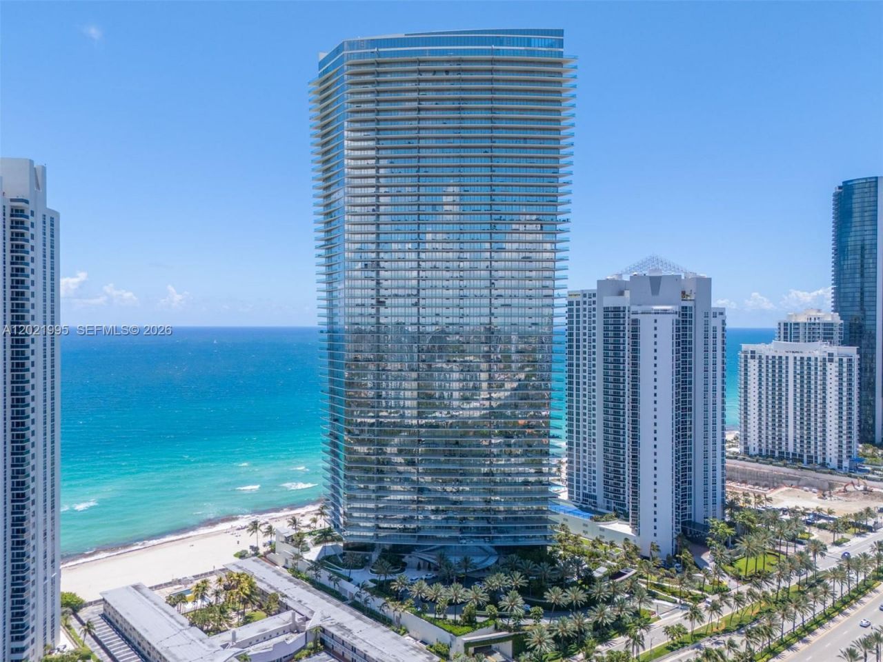 18975 Collins Ave , Unit 5205, Sunny Isles Beach, FL 33160 Photo