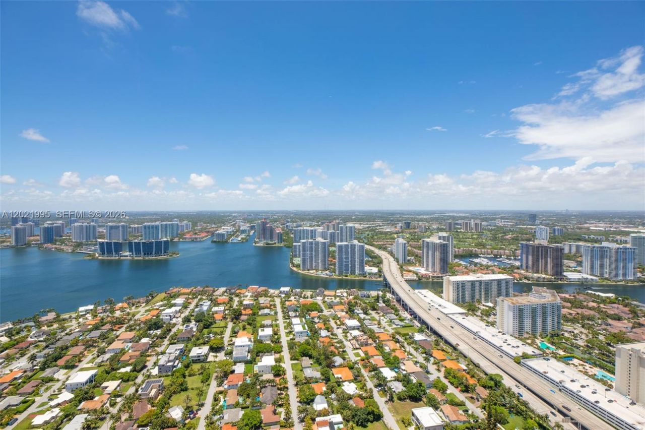 18975 Collins Ave , Unit 5205, Sunny Isles Beach, FL 33160 Photo