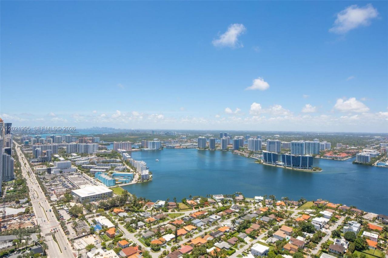 18975 Collins Ave , Unit 5205, Sunny Isles Beach, FL 33160 Photo