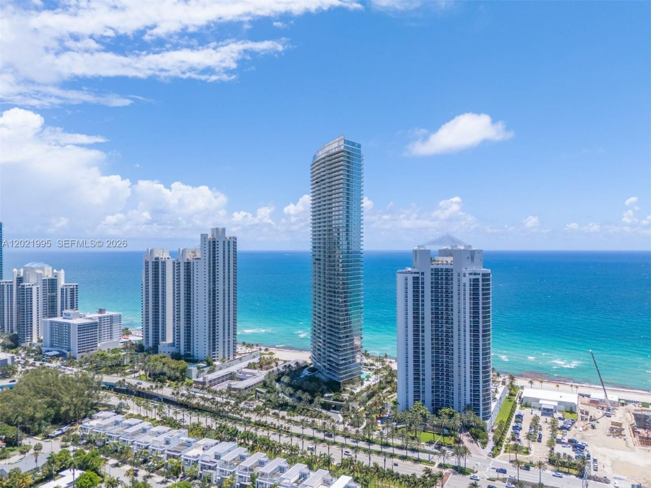 18975 Collins Ave , Unit 5205, Sunny Isles Beach, FL 33160 Photo