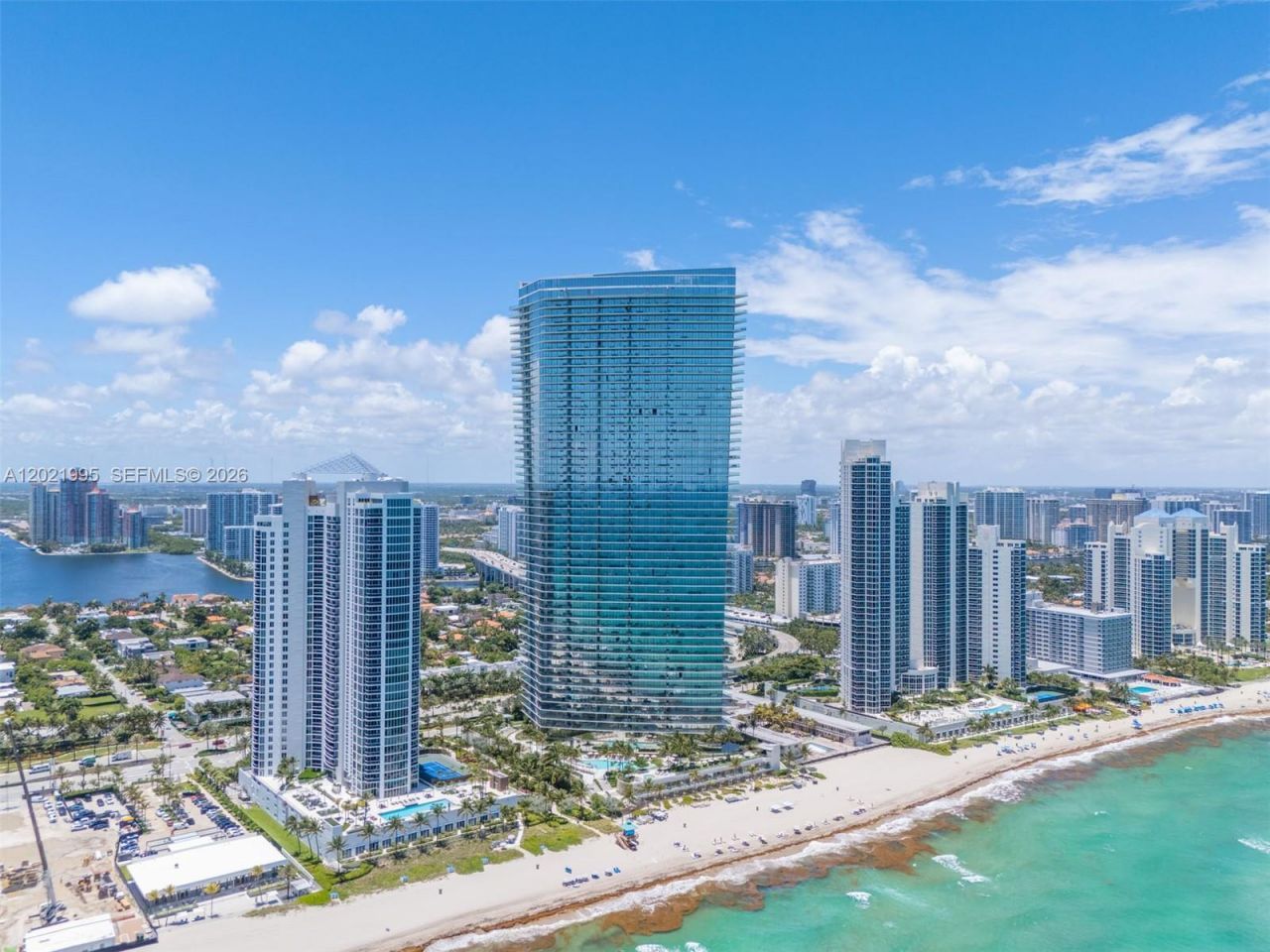 18975 Collins Ave , Unit 5205, Sunny Isles Beach, FL 33160 Photo