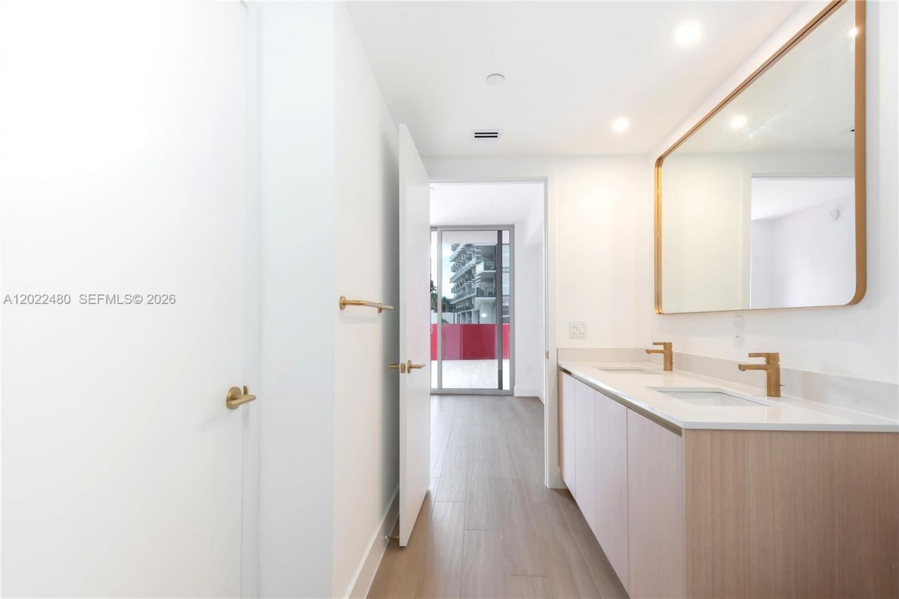 3100 NE 1st Av , Unit 608, Miami, FL 33137 Photo