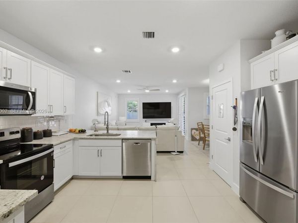 283 SW 169th Lane , Pembroke Pines, FL 33027
